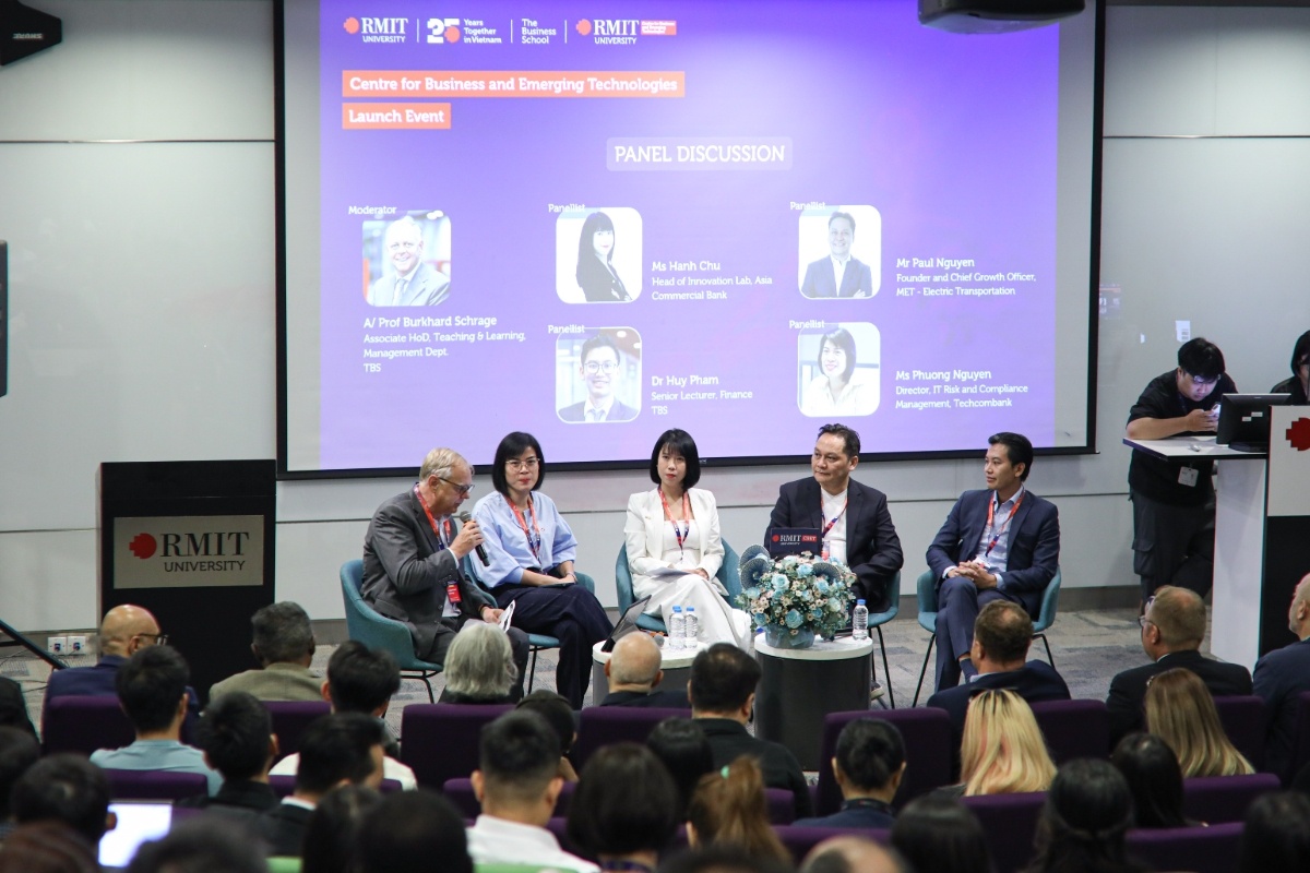 RMIT Việt Nam ra mắt Trung tâm nghiên cứu công nghệ mới trong kinh doanh