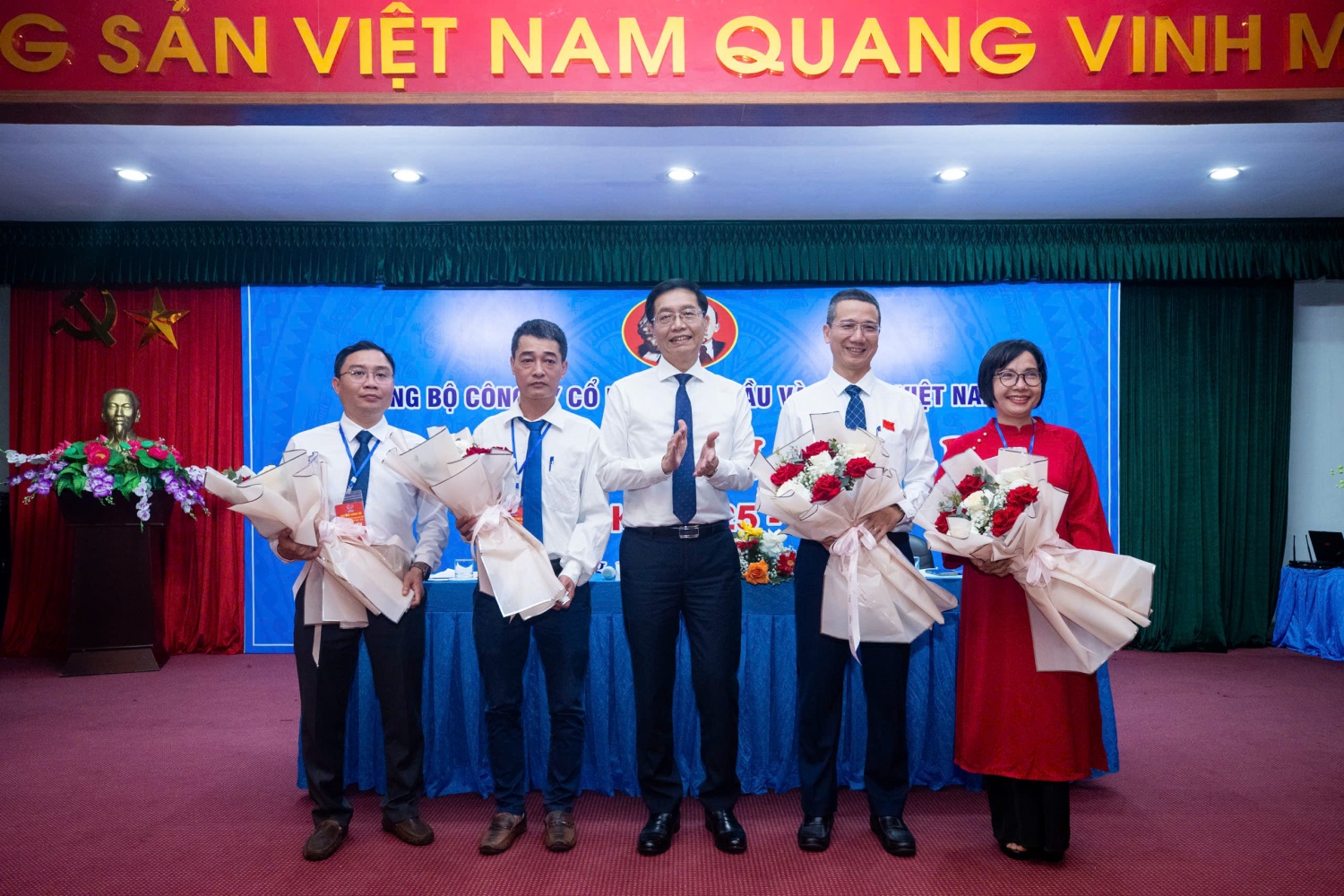 Phát triển VNPOLY trở thành thương hiệu xơ sợi tổng hợp hàng đầu Việt Nam