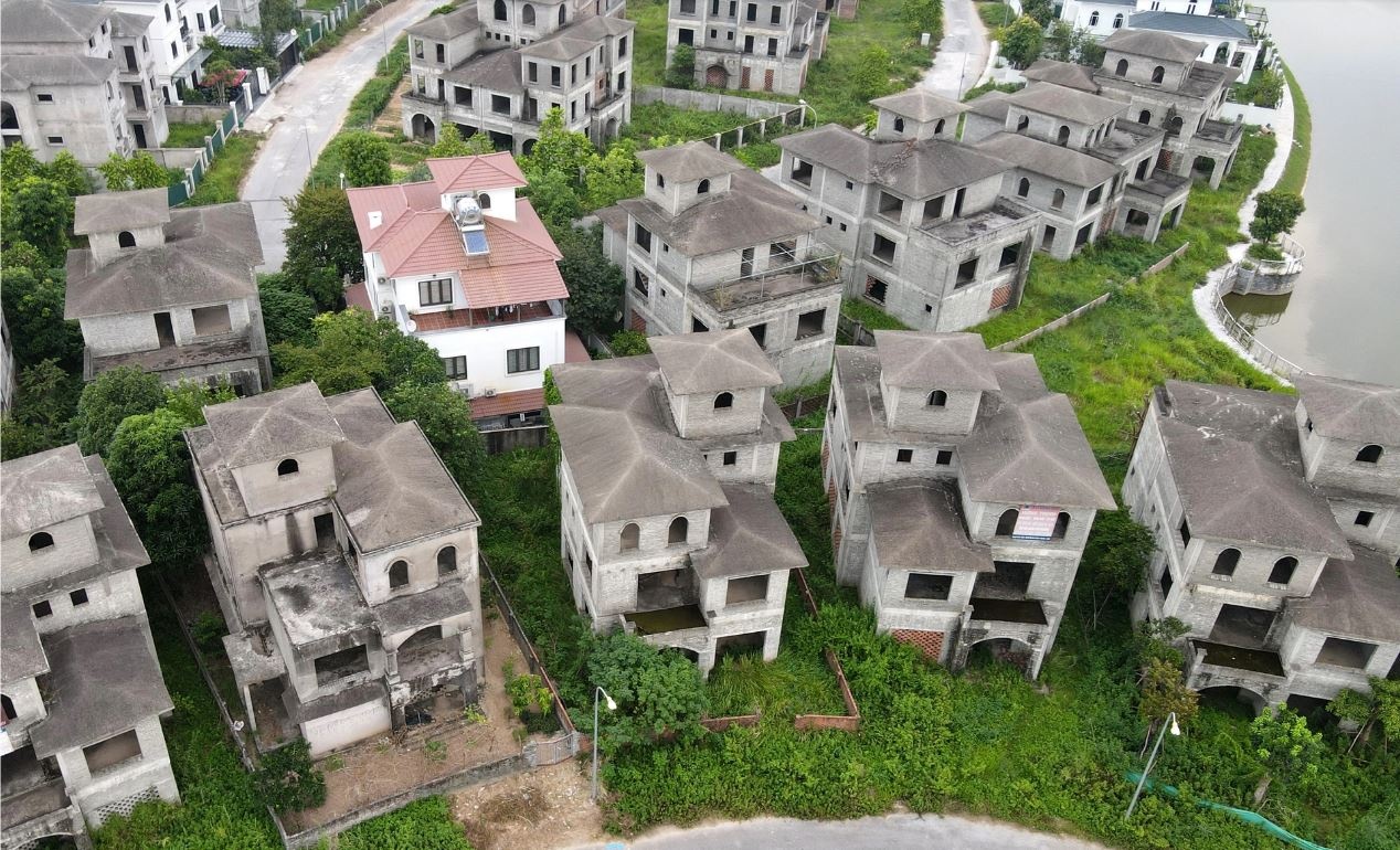 Điểm tin xây dựng - bất động sản tuần qua: Cần nghiên cứu đánh thuế đất hoang, dự án chậm triển khai