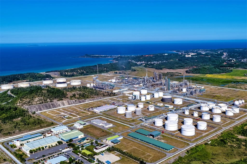 NMLD Dung Quất luôn hoạt động an toàn, ổn định, vượt công suất thiết kế.