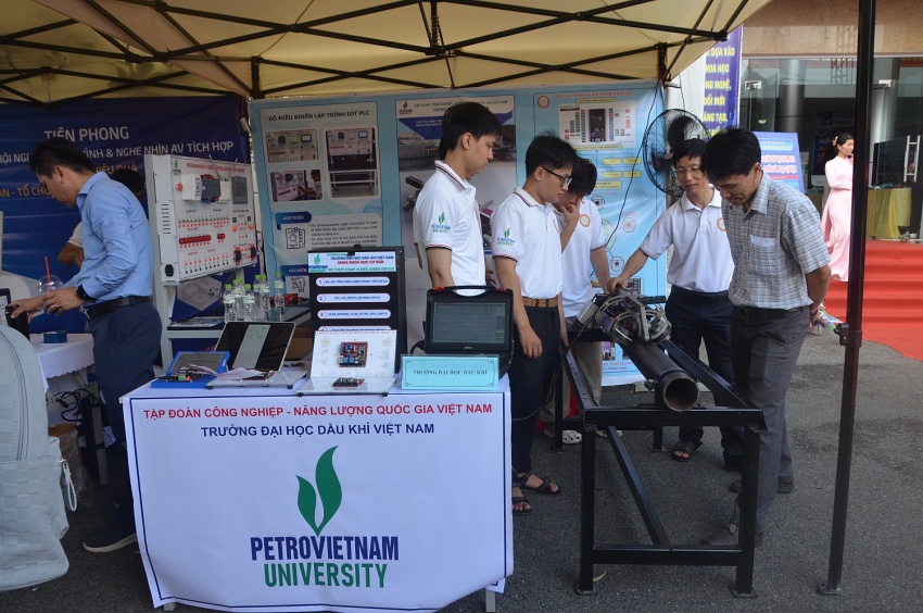 PVU - Khơi nguồn sáng tạo với AI trong kỷ nguyên số