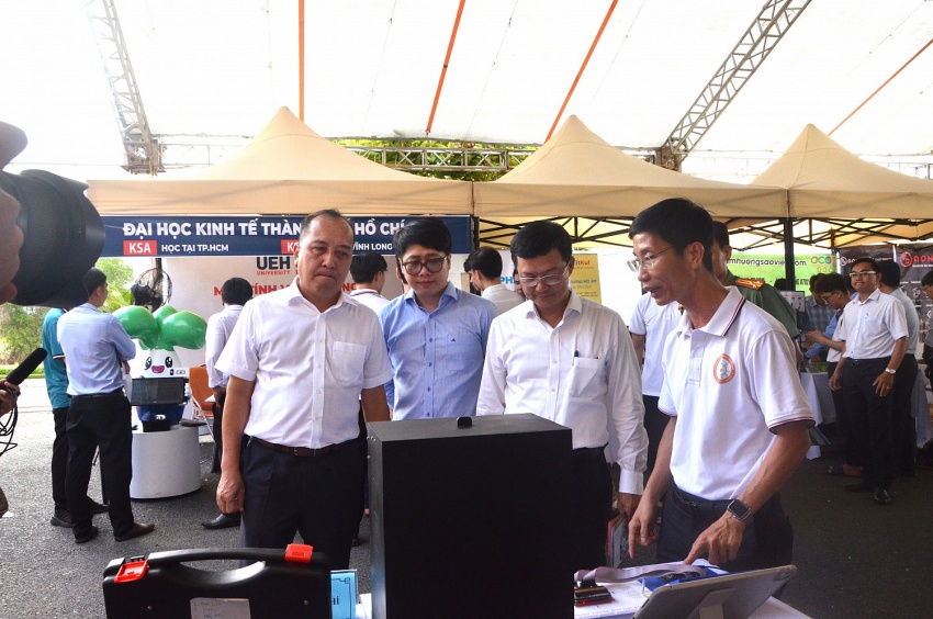 PVU - Khơi nguồn sáng tạo với AI trong kỷ nguyên số