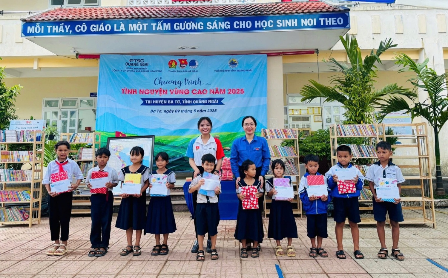 Đoàn Thanh niên PTSC Quảng Ngãi: Theo dấu chân Người - Viết tiếp ước mơ non sông
