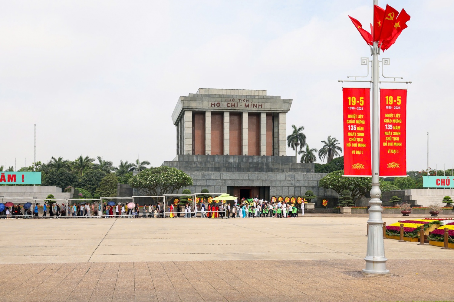 Kỷ niệm 135 năm Ngày sinh Chủ tịch Hồ Chí Minh: Xúc động và tự hào