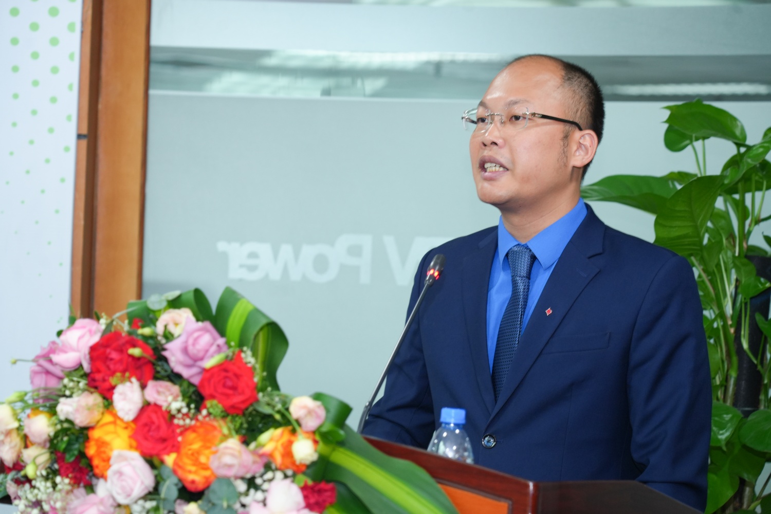 Đồng chí Trần Trọng Đại, Bí thư Đoàn Trường Đại học Luật Hà Nội kỳ vọng sự hợp tác giữa hai cơ sở Đoàn sẽ được triển khai cụ thể, thực chất hơn thông qua các hoạt động giao lưu, tập huấn, tọa đàm phổ biến nghị quyết của Đảng, các chương trình thiện nguyện tại các vùng sâu, vùng xa, nơi có điều kiện kinh tế xã hội khó khăn.