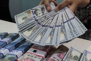Điểm tin ngân hàng ngày 21/5: Mua bán USD trái phép có thể bị phạt tới 100 triệu đồng