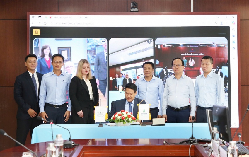 PVU ký kết Biên bản ghi nhớ hợp tác với Trường Đại học Kỹ thuật Quốc gia Sukhoi (Belarus)
