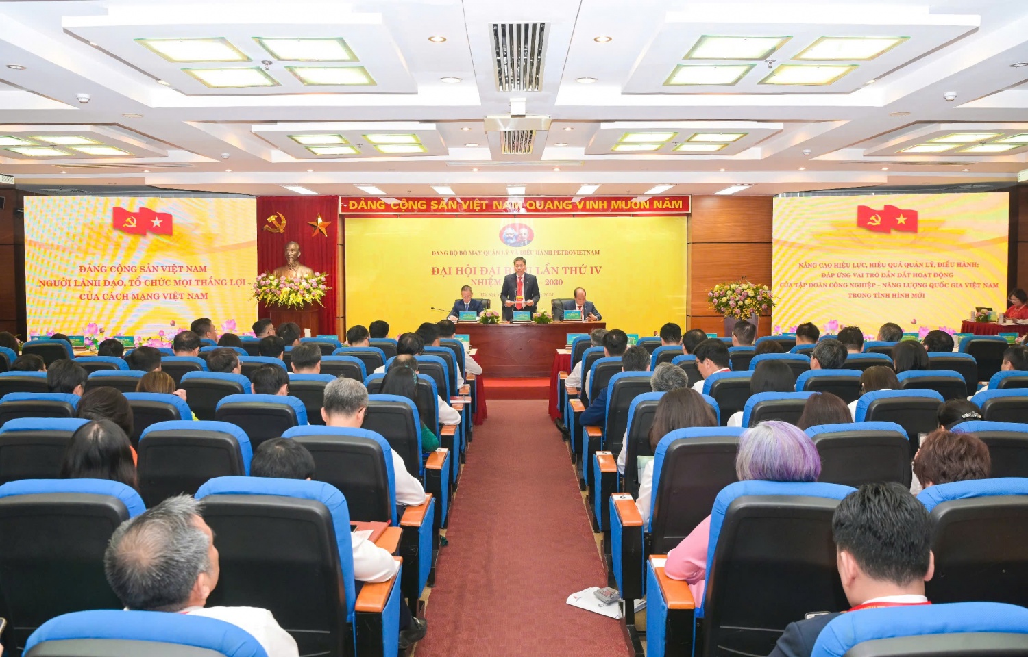 Phát huy vai trò "đầu tàu" trong lãnh đạo chỉ đạo, điều hành, dẫn dắt Petrovietnam