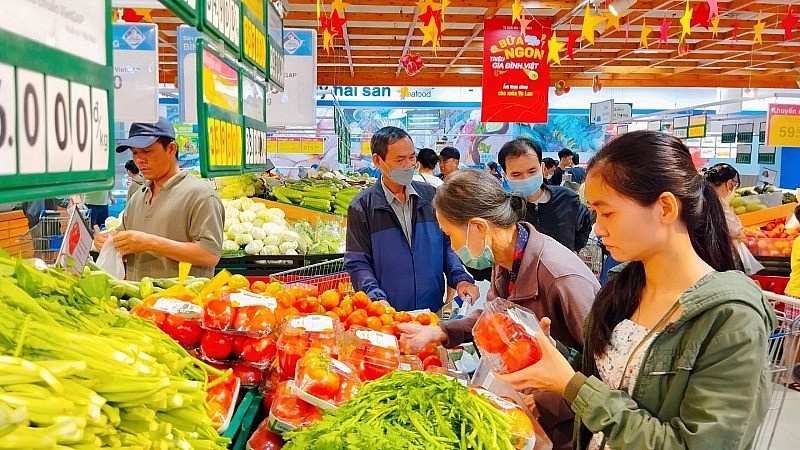 Đề xuất giảm 2% VAT với toàn bộ hàng hóa, dịch vụ