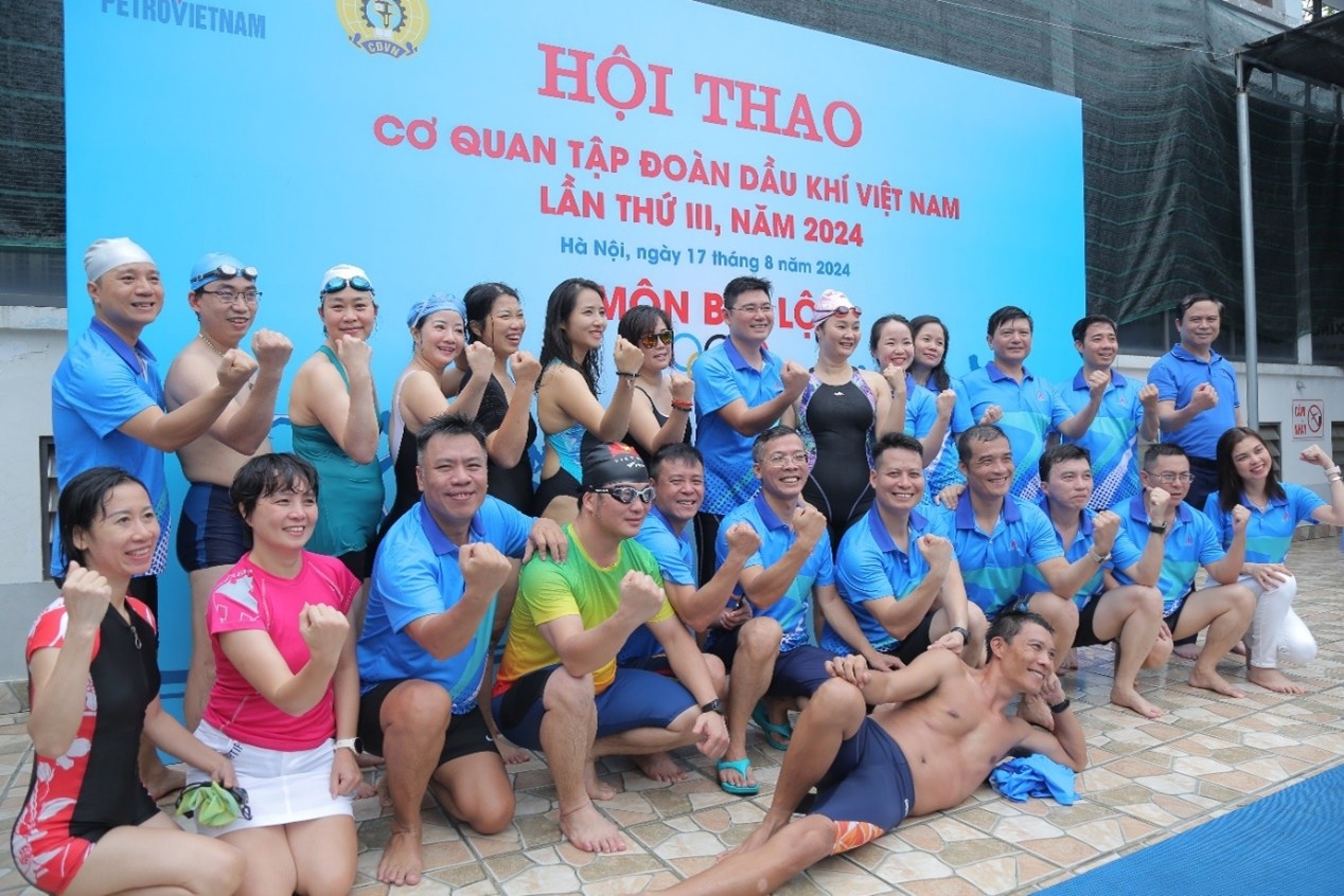 Các Vân động viên “phụ huynh” đang thể hiện quyết tâm chinh phục  “đường đua xanh”
