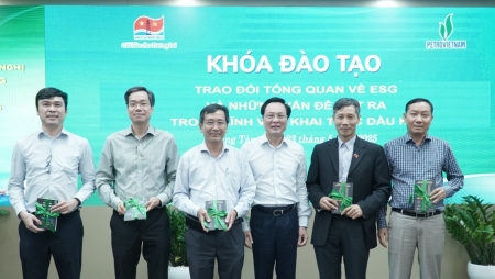 Vietsovpetro tổ chức khóa đào tạo về ESG trong lĩnh vực khai thác dầu khí