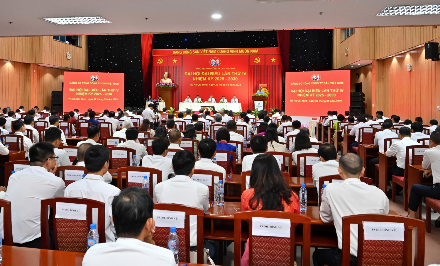 Toàn cảnh Đại hội
