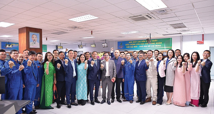 Kiên định với khát vọng tiên phong