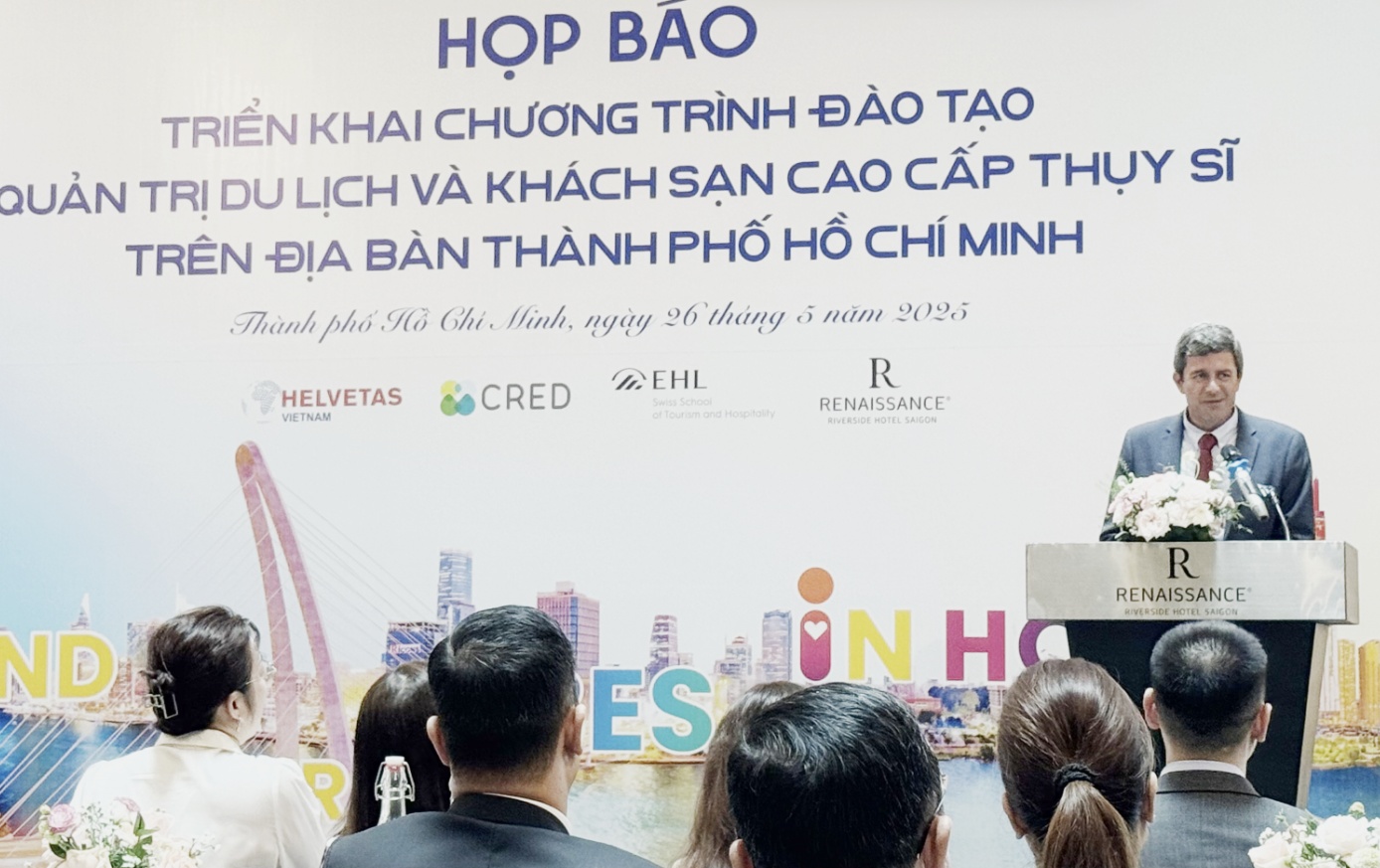 Đào tạo quản trị du lịch và khách sạn cao cấp Thụy Sĩ trên địa bàn TP HCM