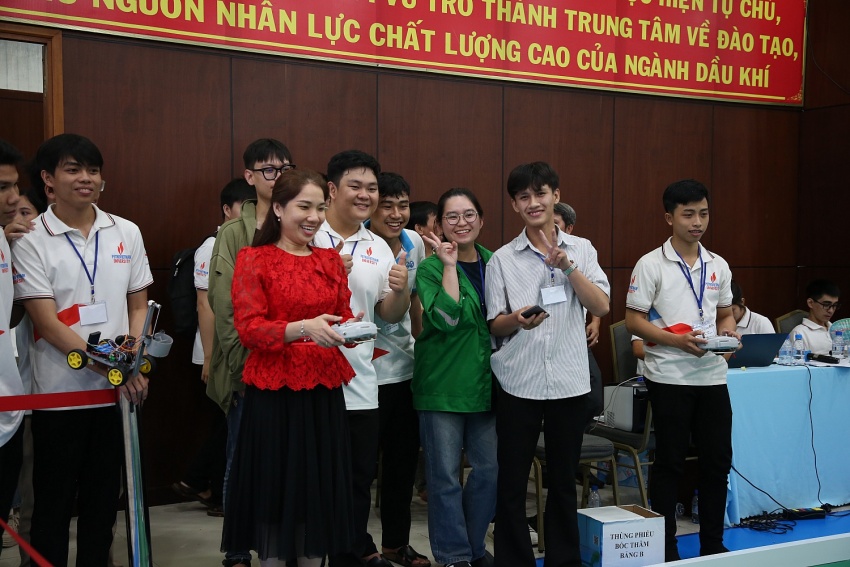 Sáng tạo Rô bốt PVU 2025: Hành trình bảo vệ biển - Vì một môi trường xanh