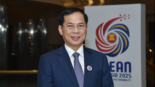 Phó Thủ tướng, Bộ trưởng Bùi Thanh Sơn trả lời phỏng vấn về kết quả chuyến công tác của Thủ tướng Chính phủ Phạm Minh Chính tới Malaysia