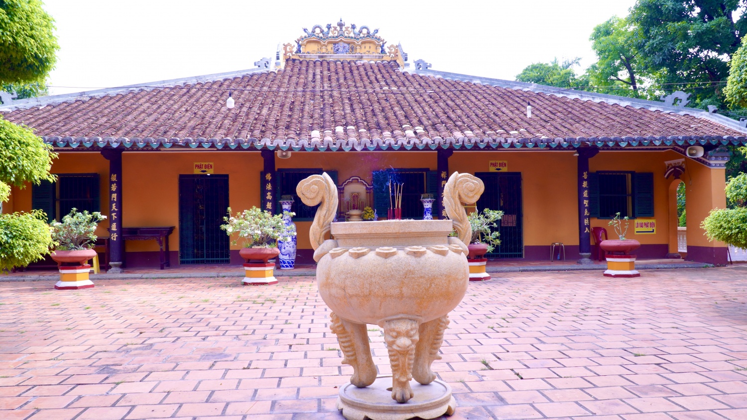 [Chùm ảnh] Ngôi chùa gần 300 năm tuổi lưu giữ hơn 110 pho tượng quý