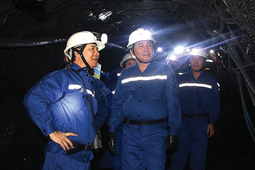 Vinacomin: Gia tăng sản xuất phải đi đôi với việc chăm lo người lao động