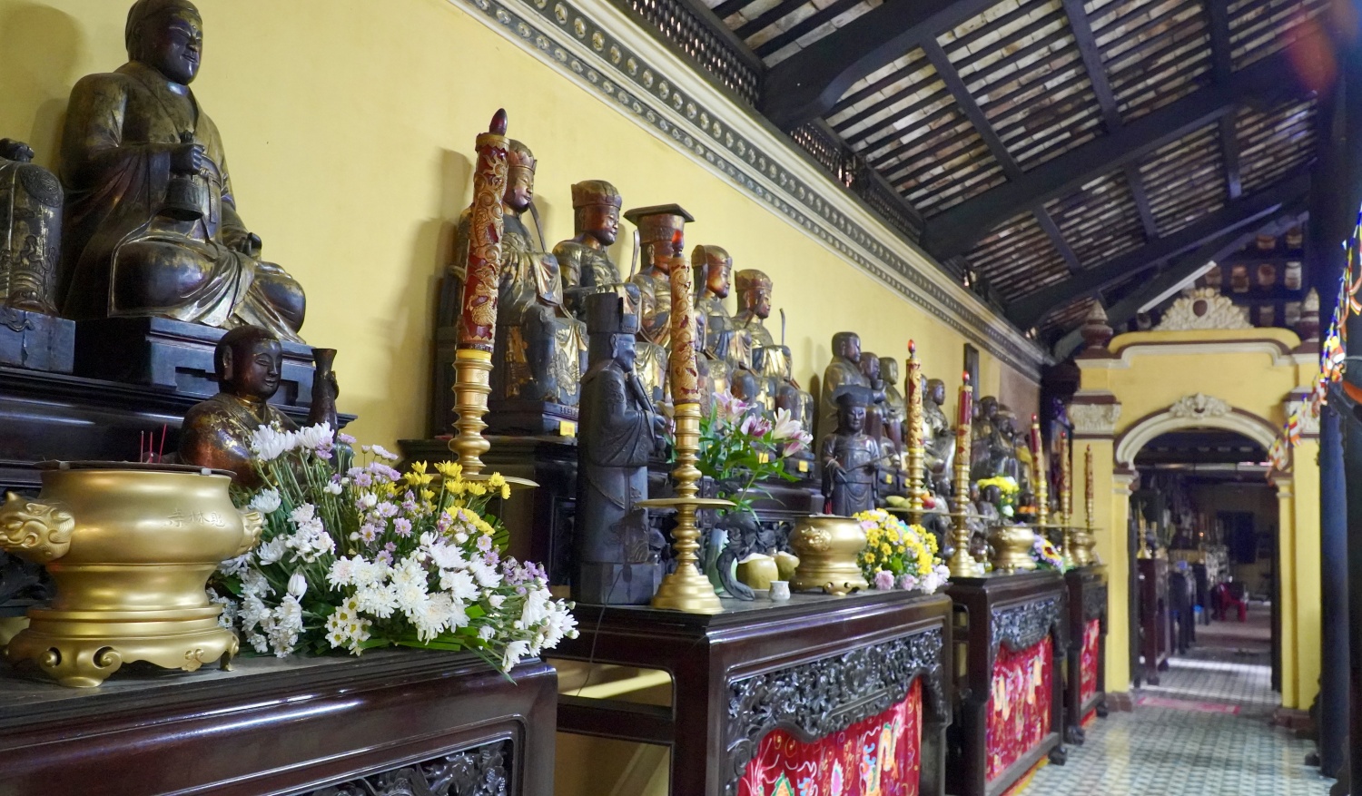 [Chùm ảnh] Chốn cổ tự gần 300 năm tuổi giữa lòng TP HCM, lưu giữ hơn 110 pho tượng quý