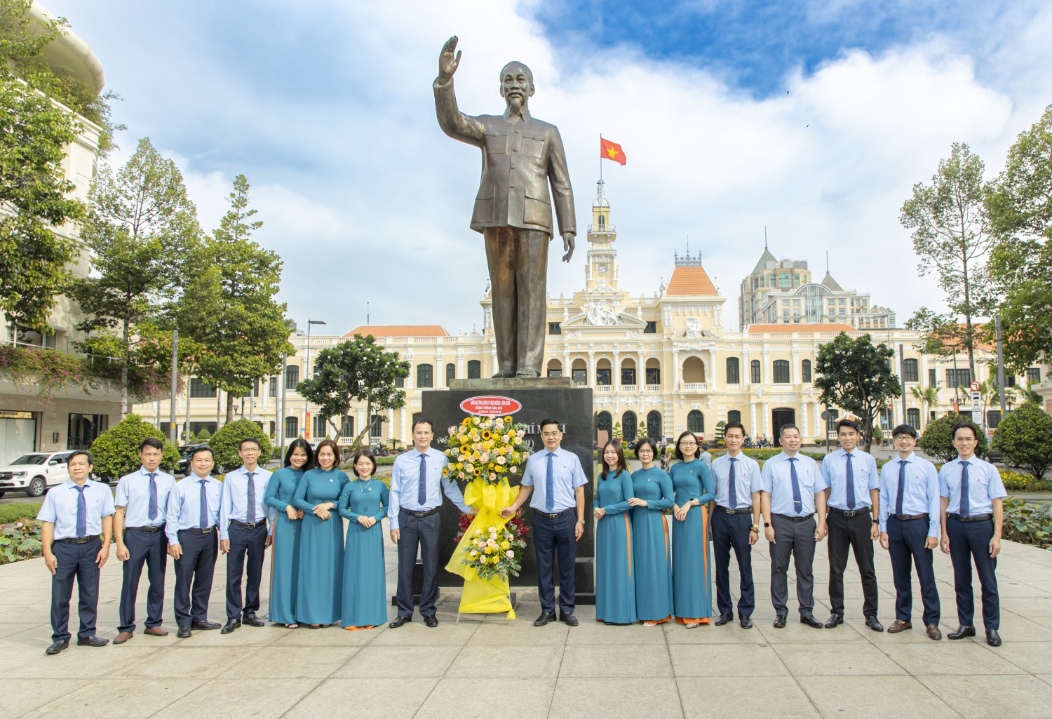 Tổng công ty PVMR dâng hoa tưởng niệm Chủ tịch Hồ Chí Minh