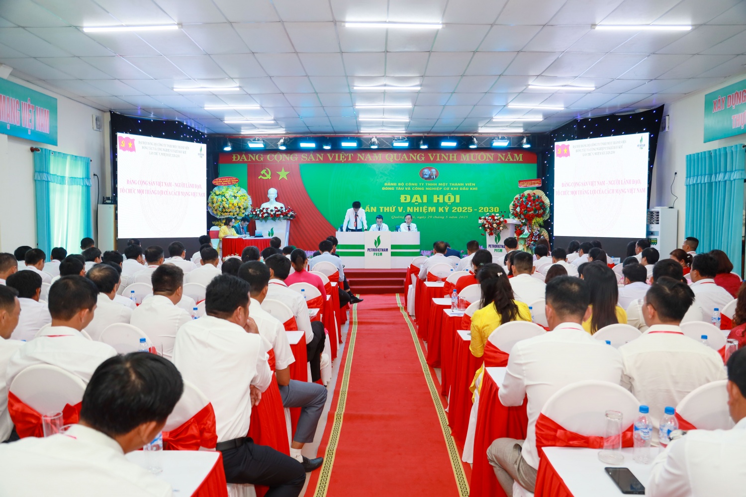 Toàn cảnh Đại hội Đảng bộ PVSM lần thứ V nhiệm kỳ 2025 – 2030.