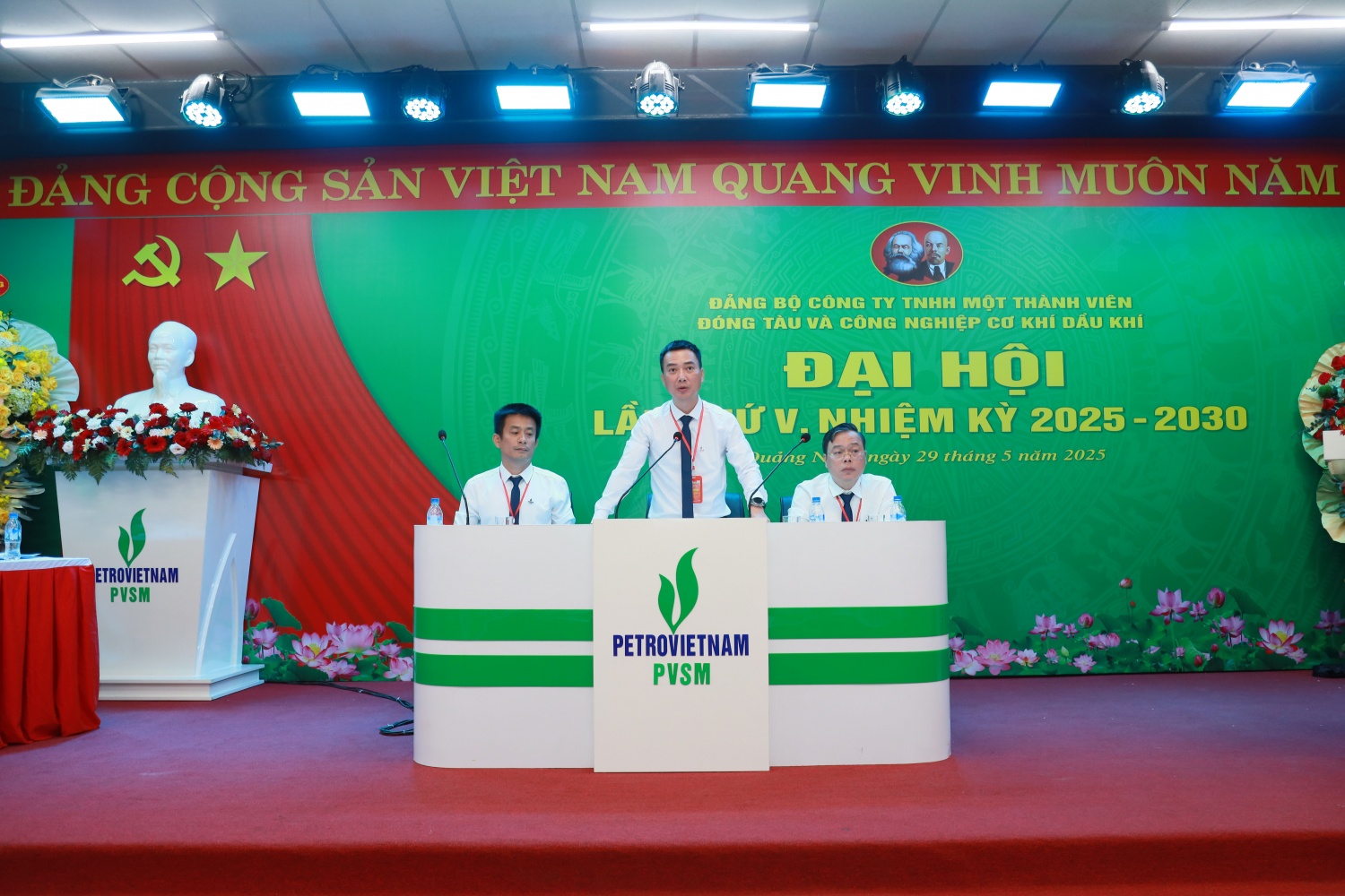 Đoàn Chủ tịch điều hành Đại hội PVSM.