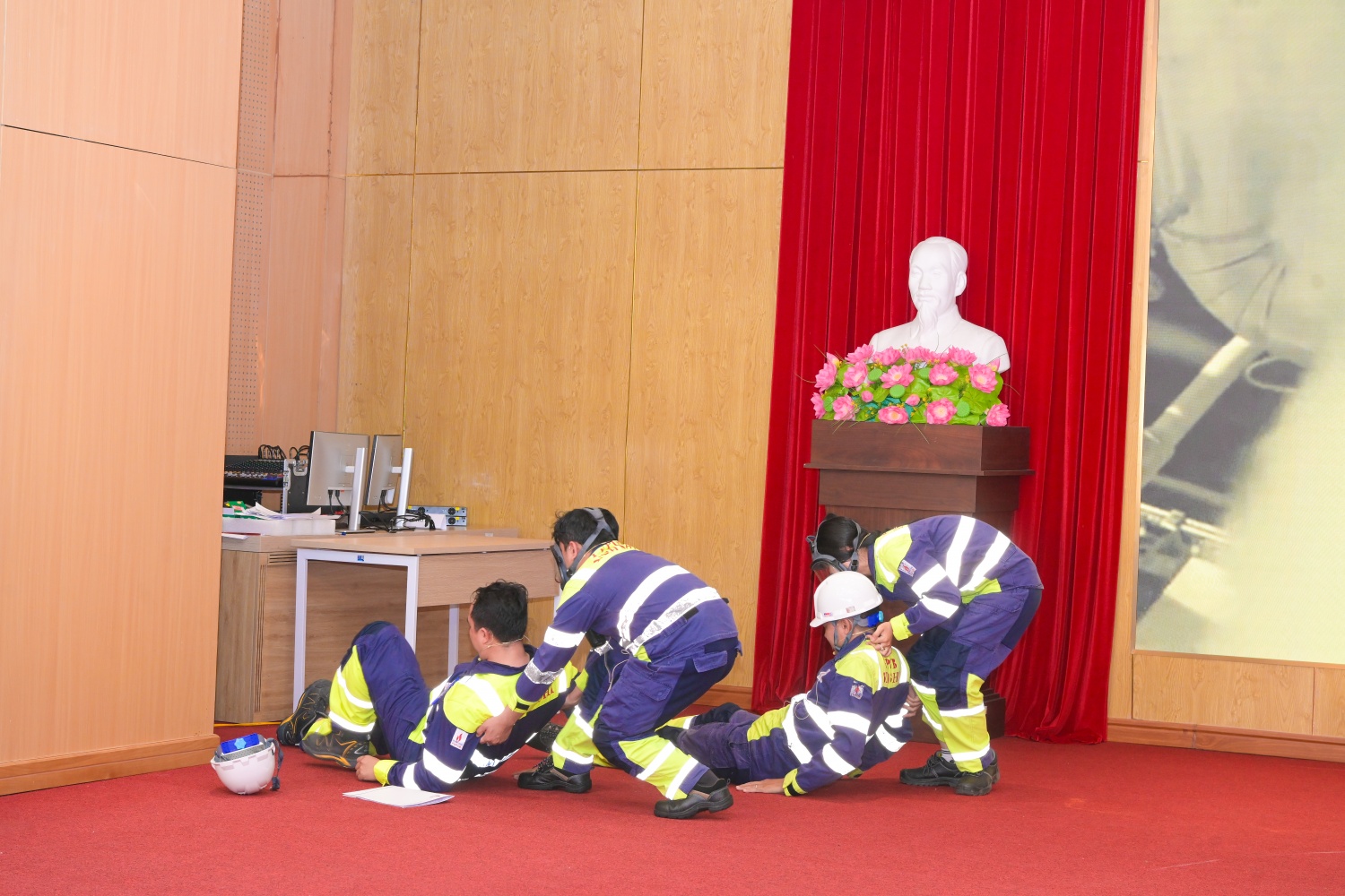[CHÙM ẢNH] Hội thi An toàn vệ sinh viên giỏi 2025 tại Nhà máy Nhiệt điện Thái Bình 2