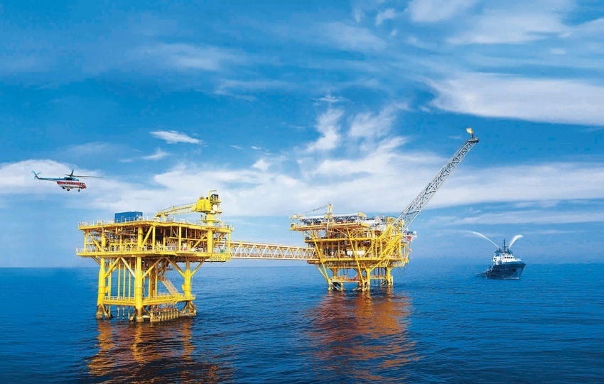 Tác phẩm Thơ “Lửa trong tim - 50 năm một dòng chảy Việt”