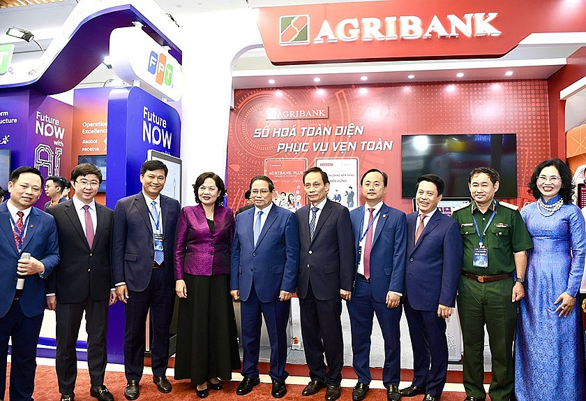 Chuyển đổi số ngành Ngân hàng 2025: Kiến tạo hệ sinh thái tài chính thông minh, nhân văn và toàn diện