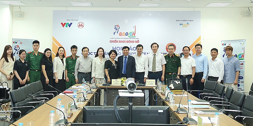 PVcomBank đồng hành cùng cuộc thi Sáng tạo Robot Việt Nam 2025