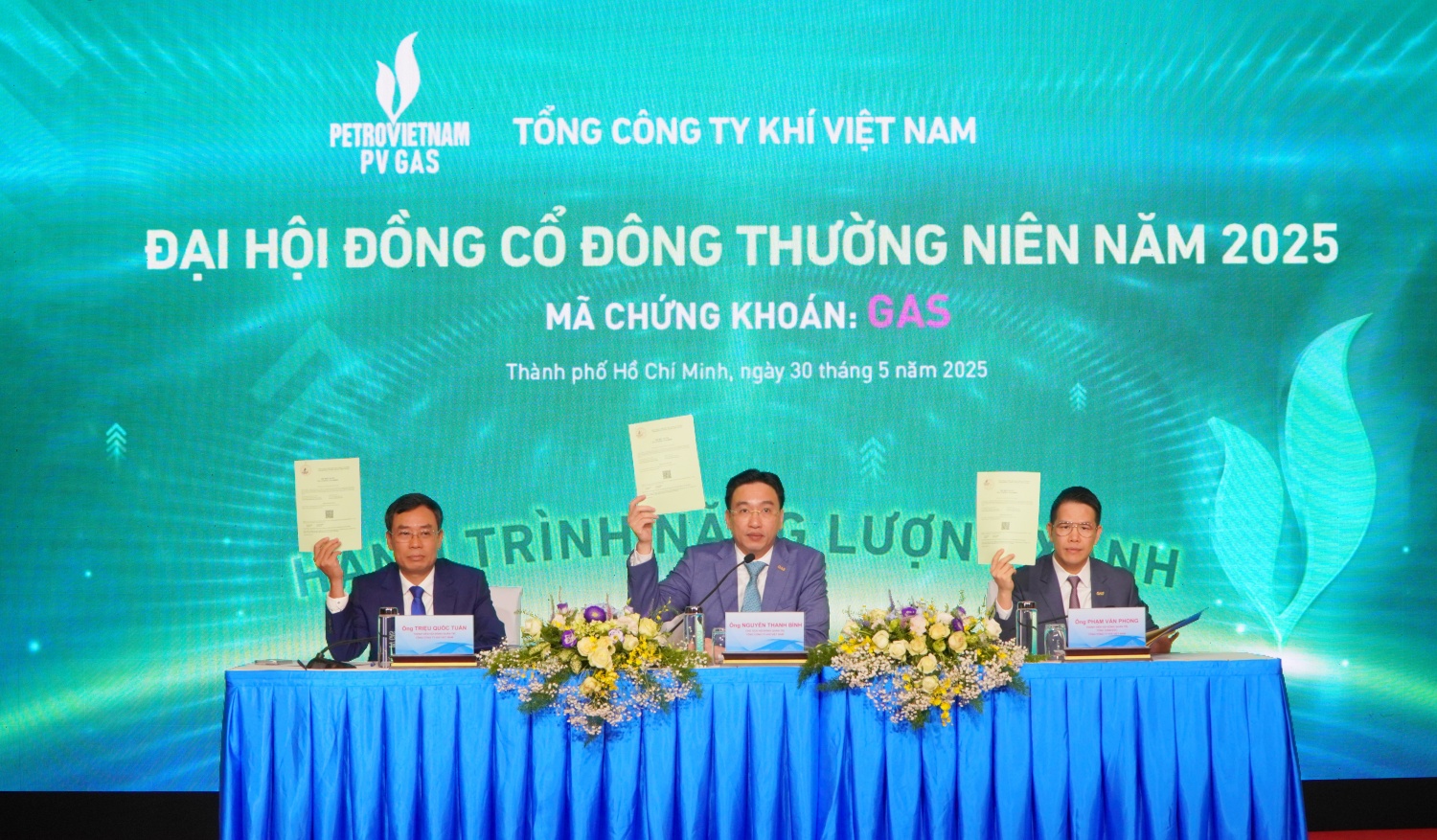 Cổ đông ấn tượng với kết quả SXKD và tin tưởng vào triển vọng phát triển bền vững của PV GAS