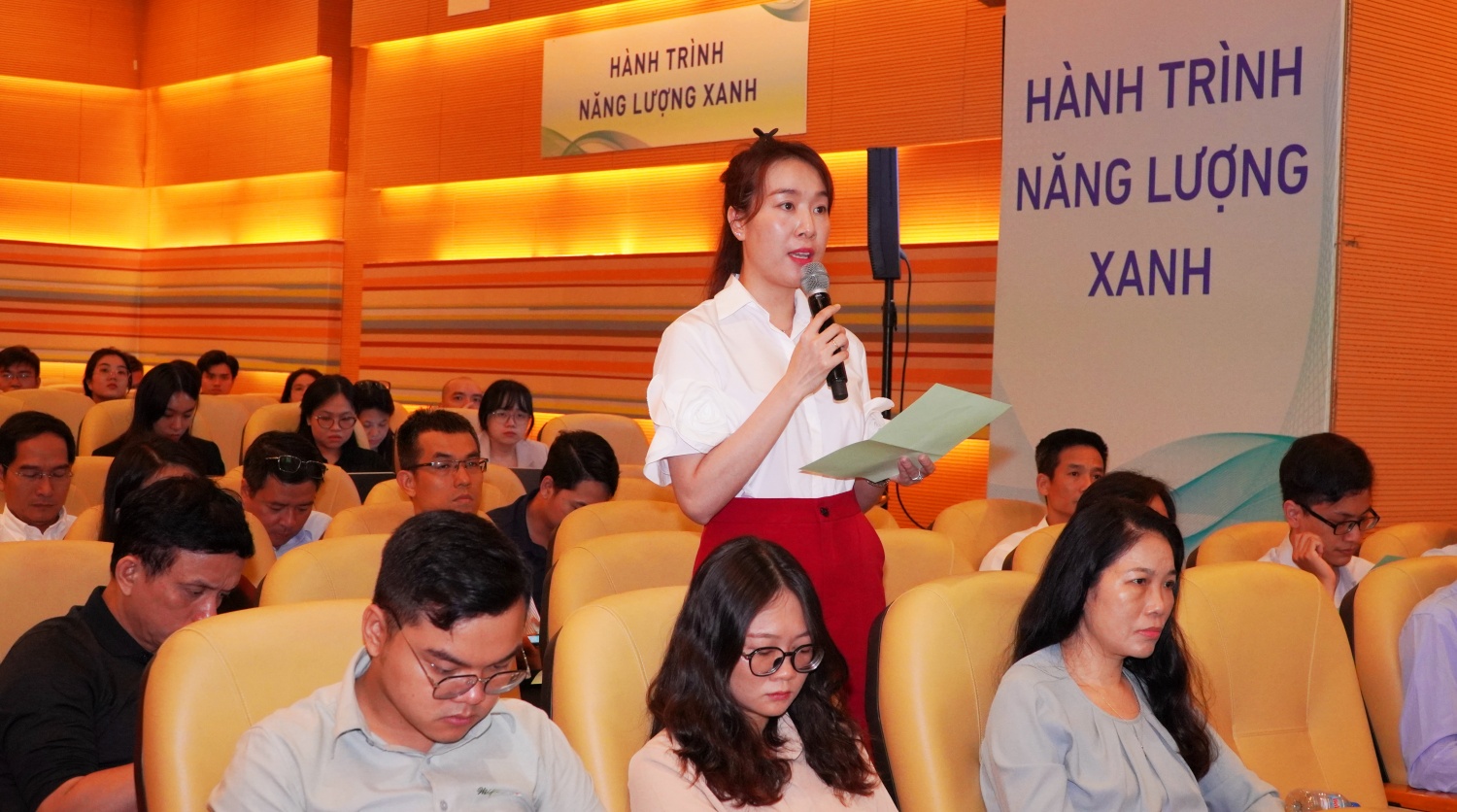 Cổ đông ấn tượng với kết quả SXKD và tin tưởng vào triển vọng phát triển bền vững của PV GAS