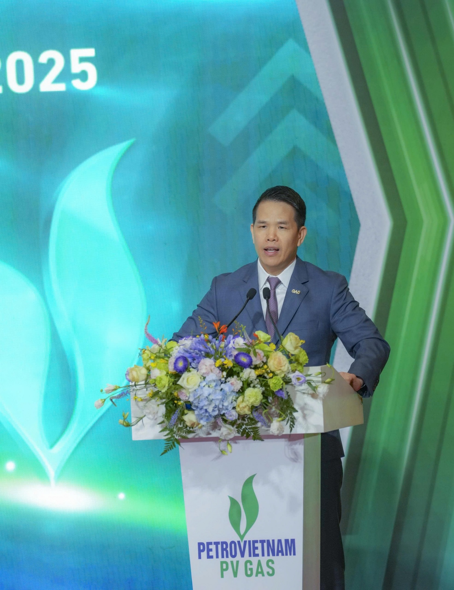 Cổ đông ấn tượng với kết quả SXKD và tin tưởng vào triển vọng phát triển bền vững của PV GAS