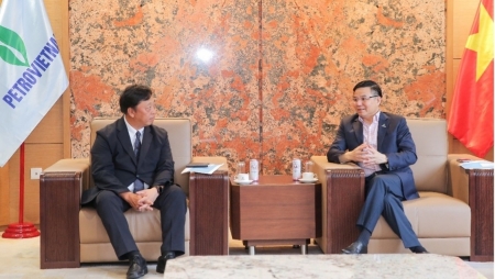 Petrovietnam và Sumitomo nghiên cứu hợp tác phát triển chuỗi cung ứng cho các dự án điện gió ngoài khơi