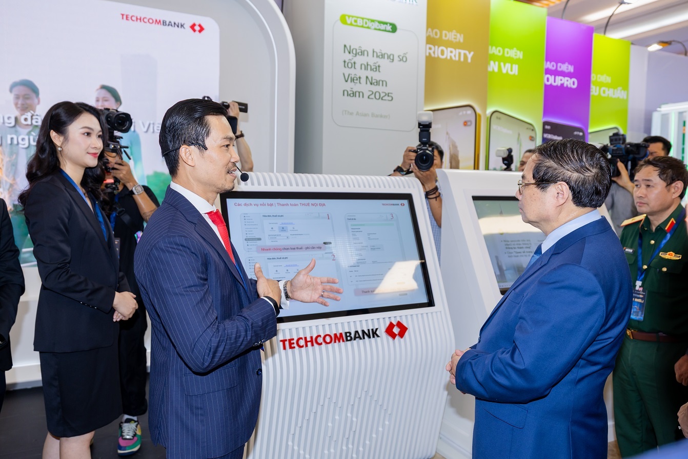Techcombank khai phóng sức mạnh chuyển đổi số, giới thiệu giải pháp đột phá tại sự kiện Chuyển đổi số ngành ngân hàng 2025