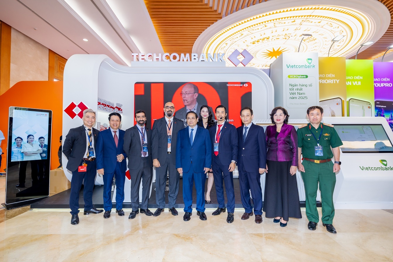 Techcombank khai phóng sức mạnh chuyển đổi số, giới thiệu giải pháp đột phá tại sự kiện Chuyển đổi số ngành ngân hàng 2025