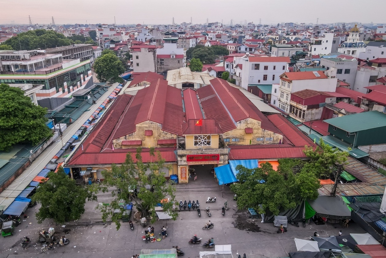 Chợ Ninh Hiệp: "Con đường tơ lụa... nhái"