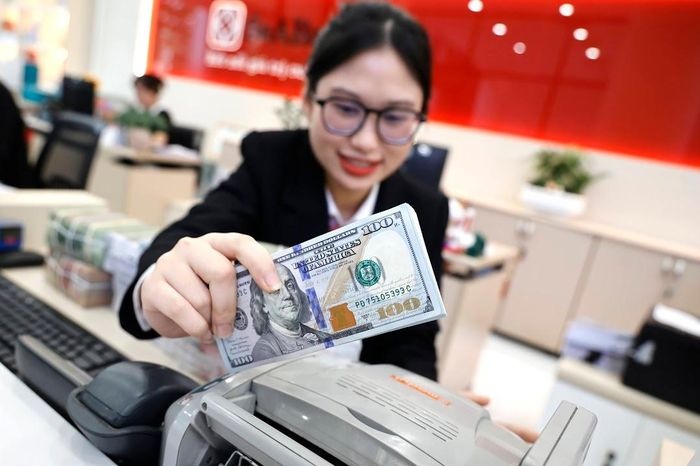 Điểm tin ngân hàng tuần qua:  Tỷ giá và lãi suất liên ngân hàng diễn biến bất thường