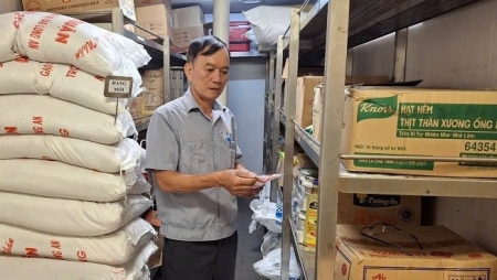 Phía sau mạch sống giàn khoan