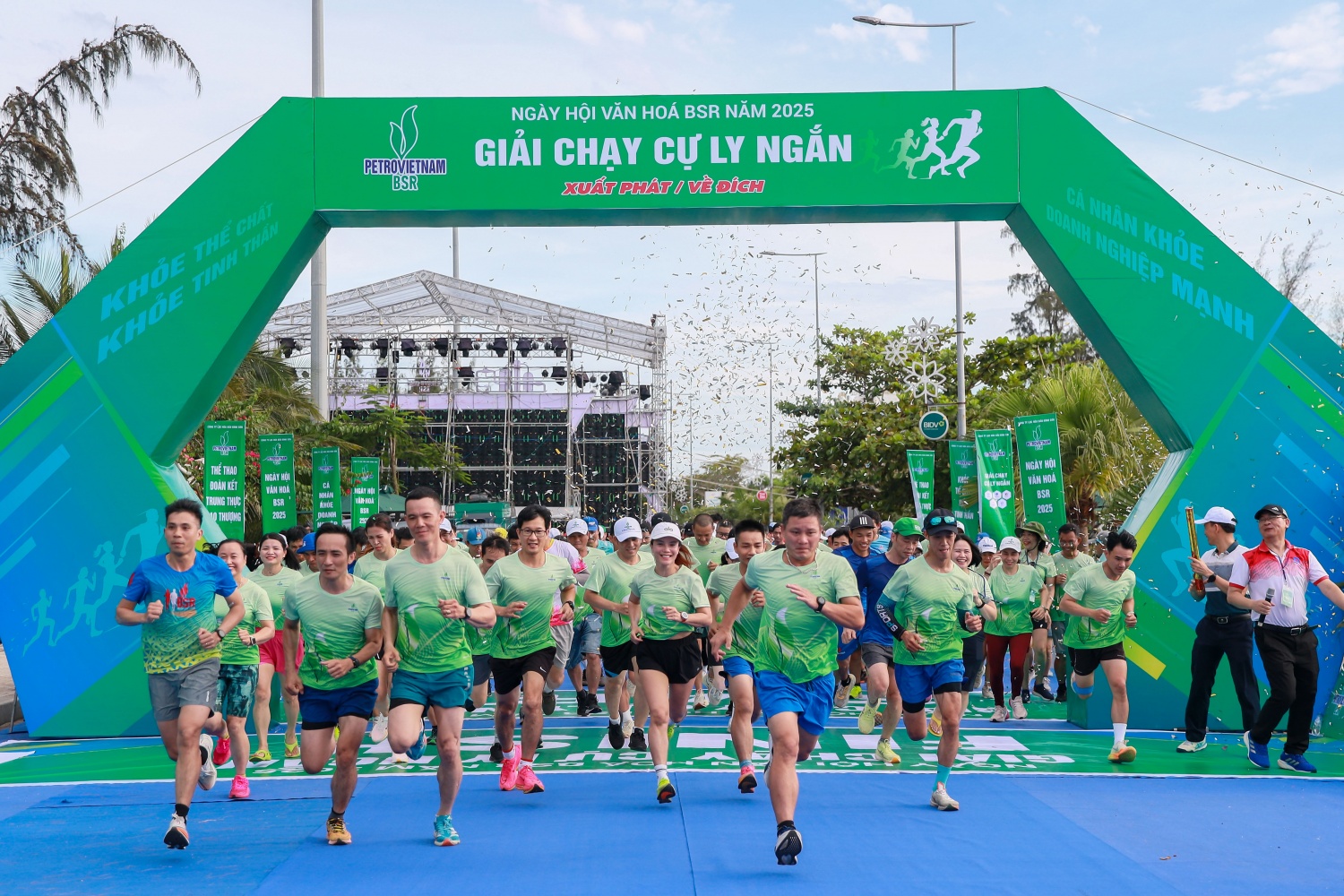 Giải chạy cự ly ngắn nhân Ngày truyền thống BSR đã thu hút tập thể CBCNV tham gia tranh tài.