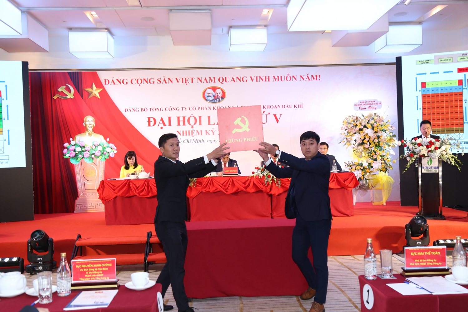 [Chùm ảnh] Đảng bộ PV Drilling tổ chức thành công Đại hội đại biểu lần thứ V, nhiệm kỳ 2025 - 2030
