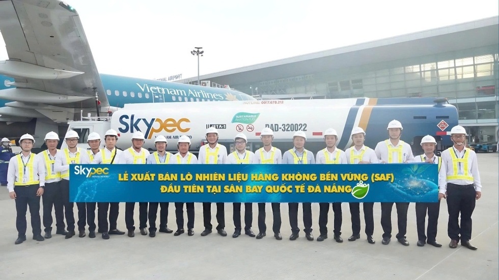 Nhiên liệu hàng không của BSR tra nạp thành công cho các chuyến bay nội địa của Vietnam Airlines