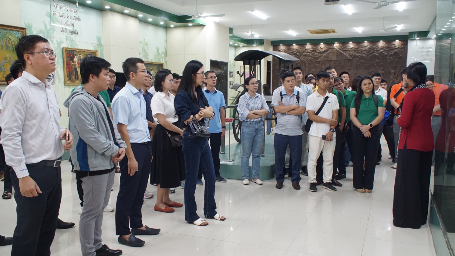 Lớp Bồi dưỡng lý luận chính trị dành cho đảng viên mới khu vực TP HCM học tập thực tế tại Khu di tích Ngã Ba Giồng Lớp Bồi dưỡng lý luận chính trị dành cho đảng viên mới khu vực TP HCM học tập thực tế tại Khu di tích Ngã Ba Giồng