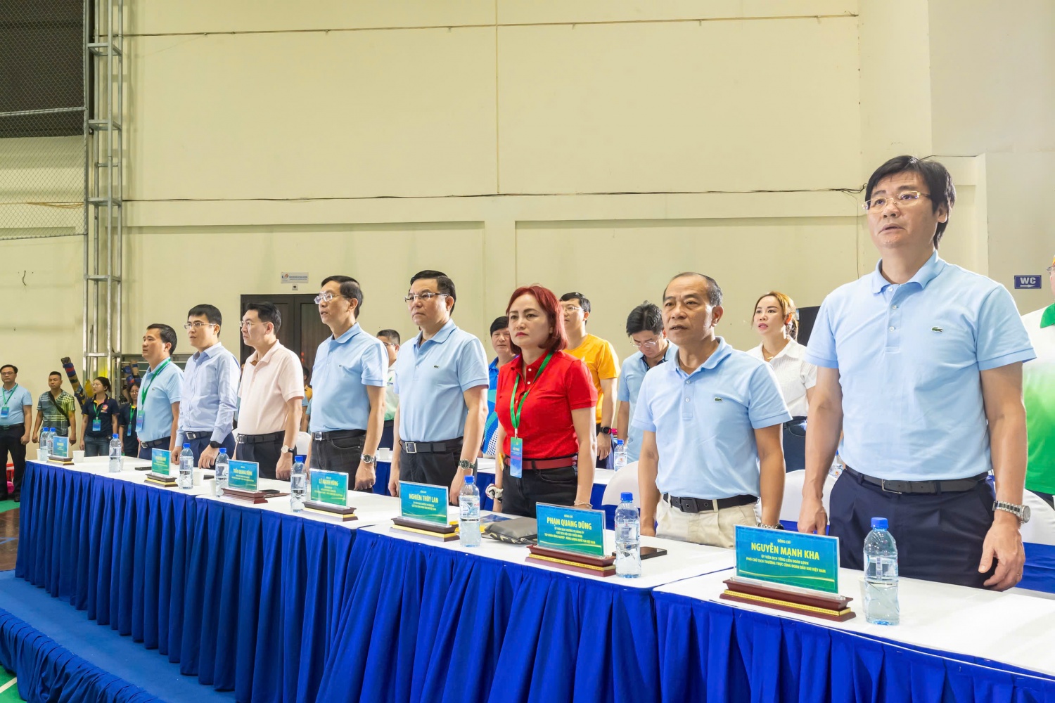Các đại biểu dự lễ khai mạc hội thao Các đại biểu dự lễ khai mạc hội thao