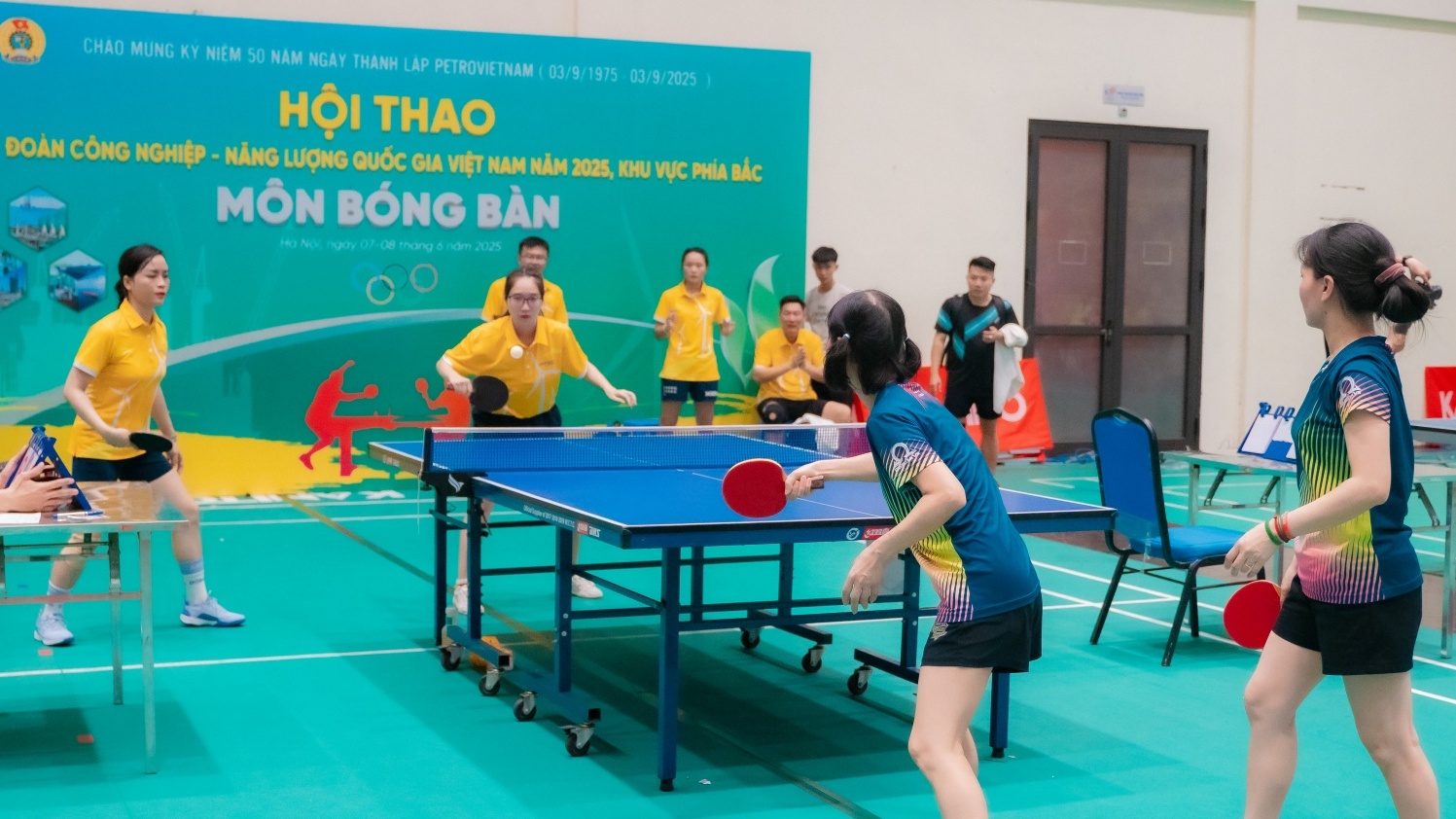[Chùm ảnh] Tinh thần thể thao "rực cháy" tại Hội thao Petrovietnam khu vực phía Bắc năm 2025