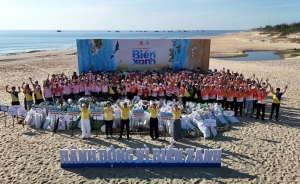 Gần 10.000 nhân viên Vingroup và tình nguyện viên làm sạch biển tại 28 tỉnh, thành