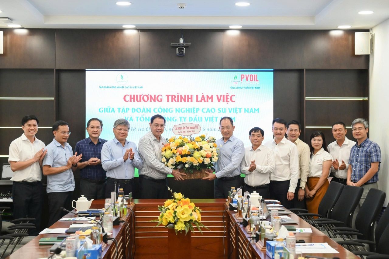 PVOIL và VRG tìm hiểu cơ hội hợp tác, cùng phát triển bền vững