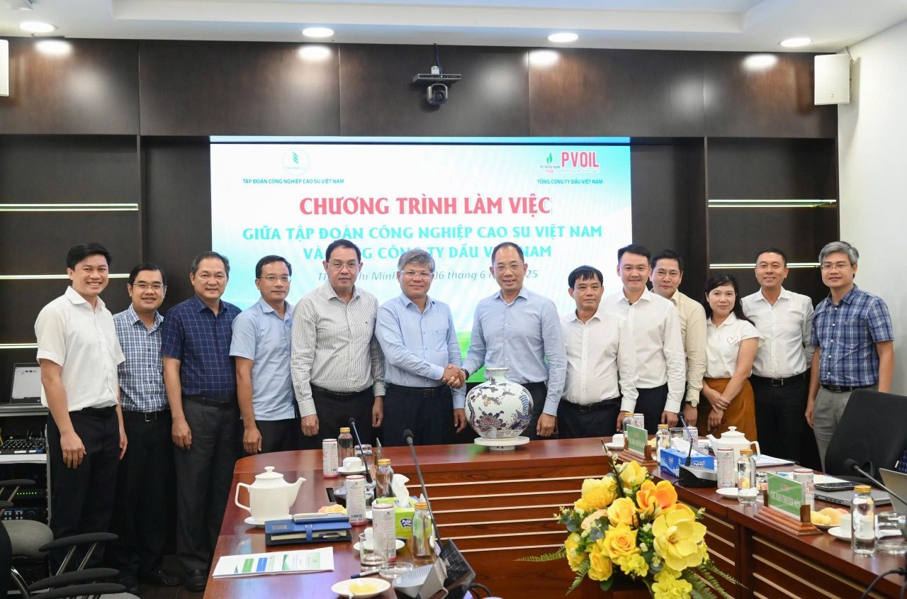PVOIL và VRG tìm hiểu cơ hội hợp tác, cùng phát triển bền vững