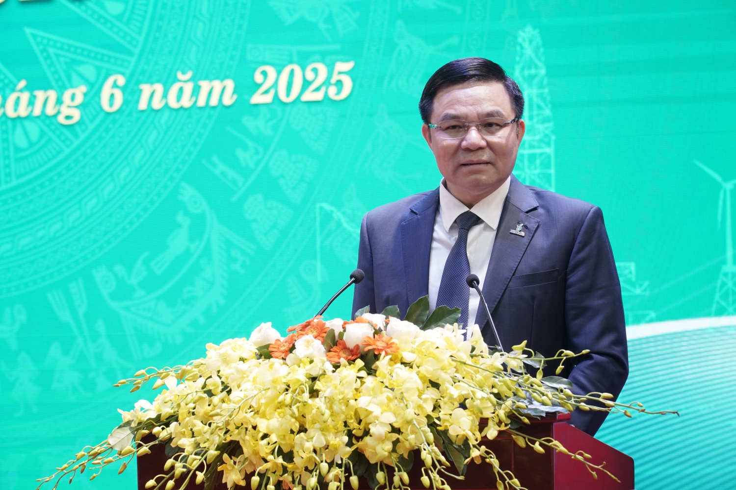 Đại hội Đảng bộ Vietsovpetro lần thứ XII: Mở rộng không gian phát triển, giữ vững vai trò chủ lực Đại hội Đảng bộ Vietsovpetro lần thứ XII: Mở rộng không gian phát triển, giữ vững vai trò chủ lực