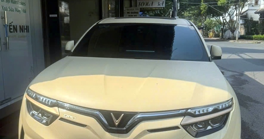 Đã có 3 xe sang nhưng chủ xe vẫn quyết chốt VinFast VF 8 vì “xe điện thích hơn hẳn”